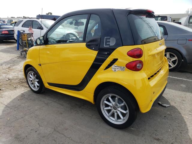 WMEEJ9AA0GK845283 - 2016 SMART FORTWO YELLOW photo 2