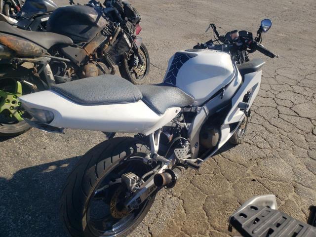 JKAZX4J156A059298 - 2006 KAWASAKI ZX600 J1 WHITE photo 4