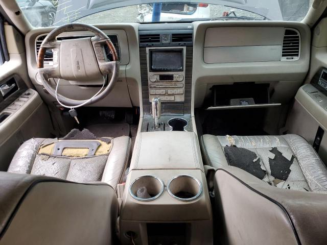 5LMFL28517LJ24499 - 2007 LINCOLN NAVIGATOR 黑色 照片 8