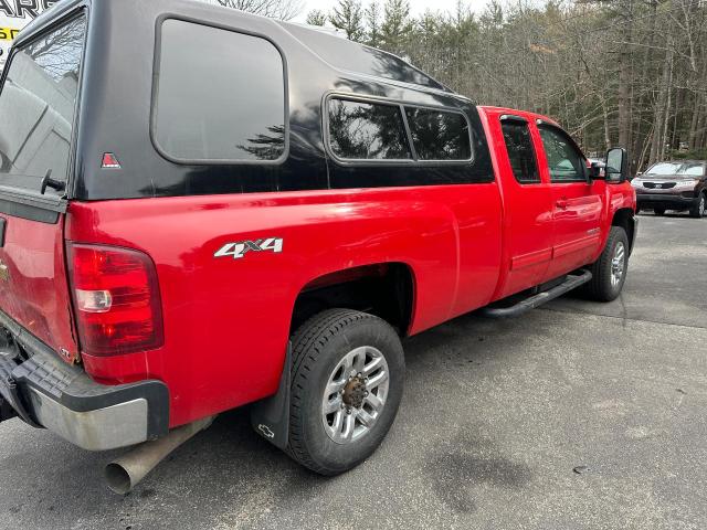 1GC2KYC83BZ181077 - 2011 CHEVROLET SILVERADO RED photo 4