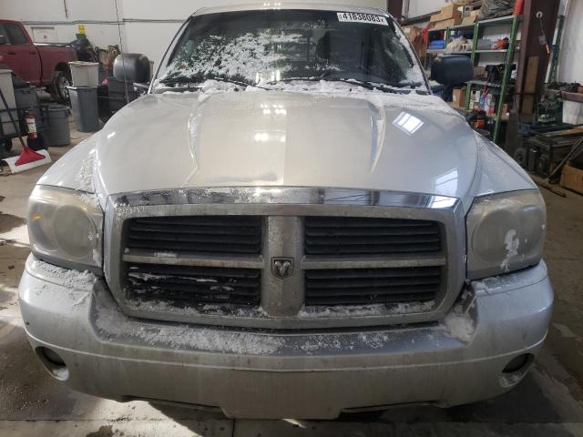 1D7HW48P77S199420 - 2007 DODGE DAKOTA QUA SILVER photo 5