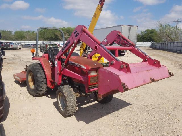 26G050571570 - 2000 MAHINDRA AND MAHINDRA 2615 RED photo 1