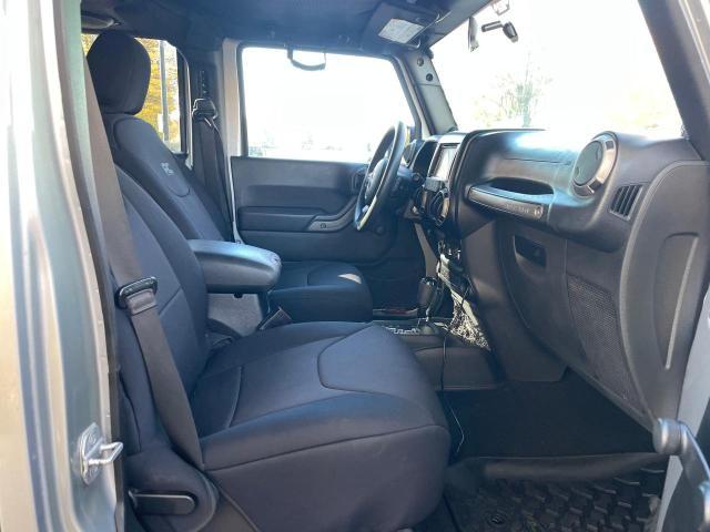 1C4BJWDG6DL582092 - 2013 JEEP WRANGLER U ვერცხლისფერი ფოტო 5