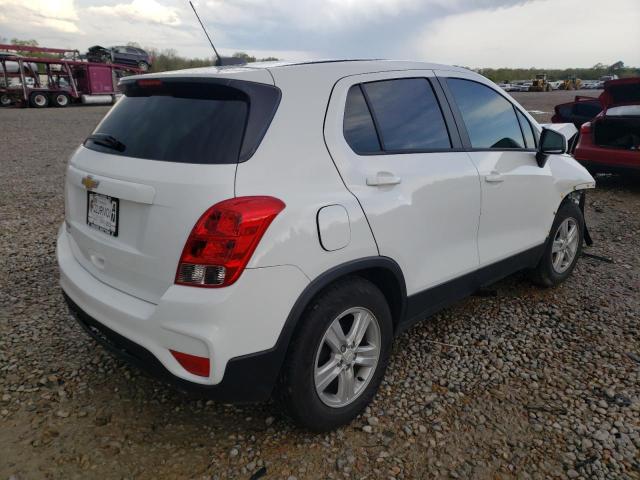 KL7CJKSM7NB506701 - 2022 CHEVROLET TRAX LS WHITE photo 4