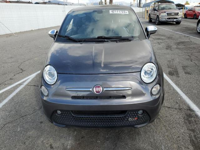 3C3CFFGE3HT620943 - 2017 FIAT 500 ELECTR GRAY photo 5