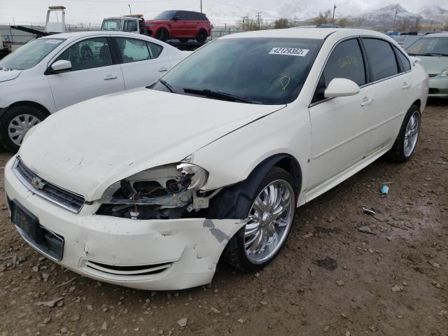 2G1WB57K191272818 - 2009 CHEVROLET IMPAL LS WHITE photo 2