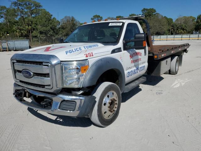 1FDUF5GY0GEA75475 - 2016 FORD F550 SUPER WHITE photo 1