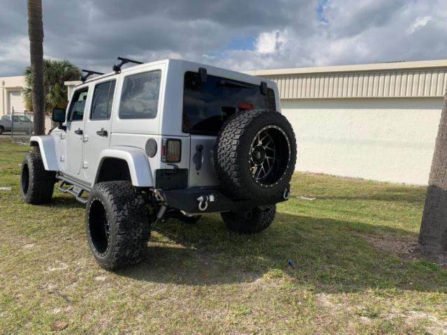1J4BA5H19BL597855 - 2011 JEEP WRANGLER U SILVER photo 3
