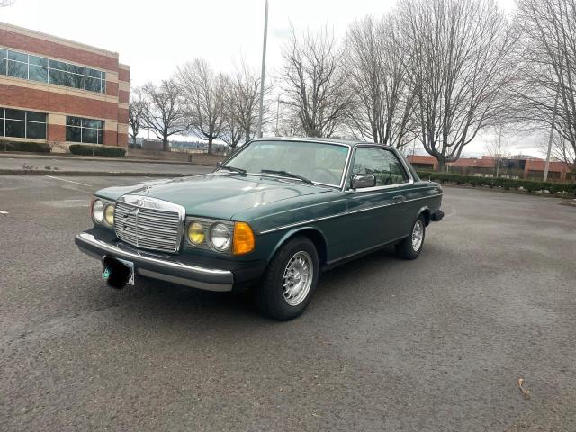 WDBAB53A8CB000089 - 1982 MERCEDES-BENZ 300 CDT GREEN photo 2