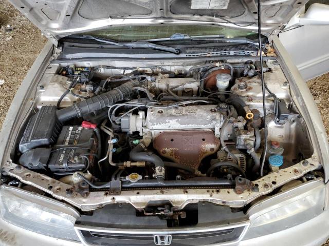 1HGCD5689TA115658 - 1996 HONDA ACCORD DX SILVER photo 11