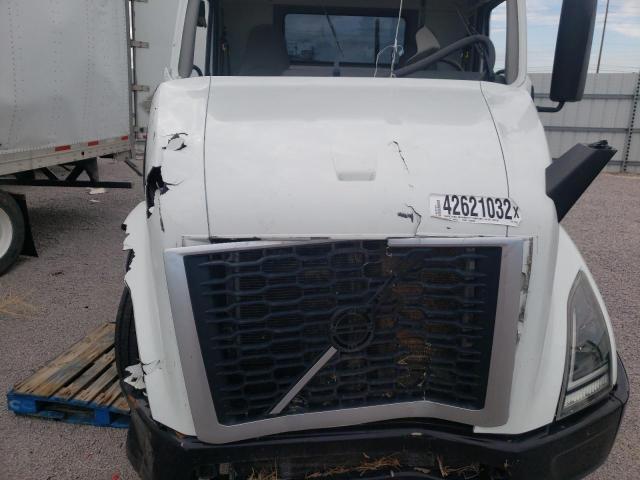 4V4WC9DH5KN223358 - 2019 VOLVO VNR WHITE photo 7