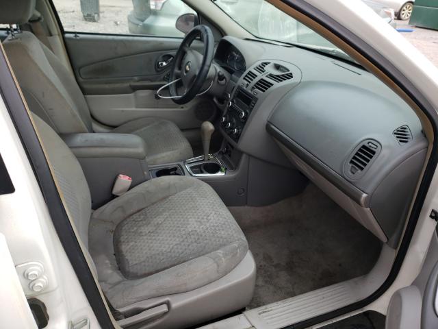 1G1ZS61886F177015 - 2006 CHEVROLET MALIBU MAX WHITE photo 5