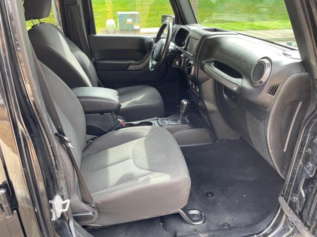 1C4BJWDG8JL881935 - 2018 JEEP WRANGLER U შავი ფოტო 5