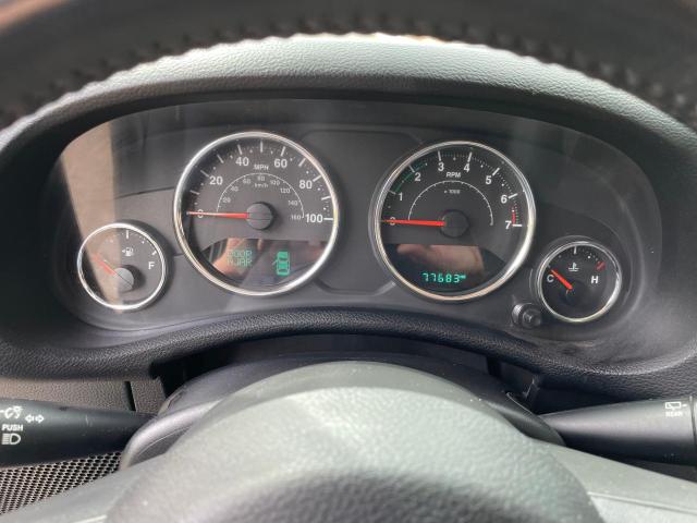 1C4BJWDG8JL881935 - 2018 JEEP WRANGLER U შავი ფოტო 8