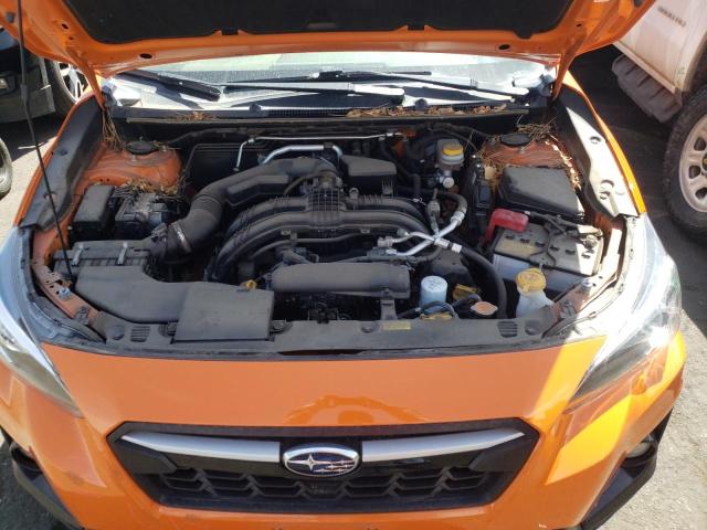 JF2GTABCXJH249283 - 2018 SUBARU CROSSTREK ORANGE photo 7