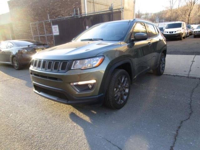 3C4NJDEB6MT601166 - 2021 JEEP COMPASS 80 GREEN photo 2