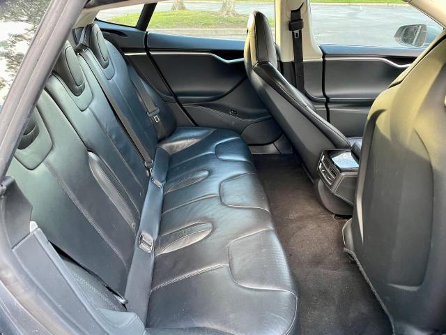 5YJSA1CN1DFP26444 - 2013 TESLA MODEL S Մոխրագույն լուսանկար 6