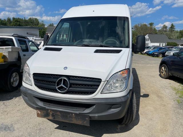 WD3PE8CB3C5711303 - 2012 MERCEDES-BENZ SPRINTER 2 WHITE photo 2