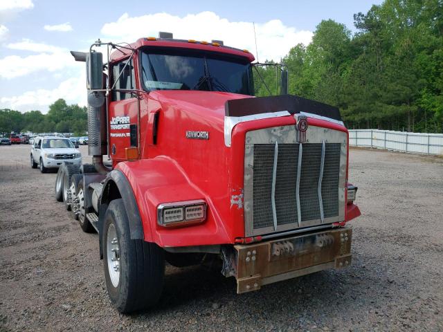 1NKDLA9X4WJ771643 - 1998 KENWORTH CONSTRUCTI RED photo 1