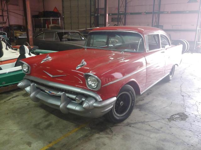 B57S107133 - 1957 CHEVROLET BEL-AIR RED photo 2