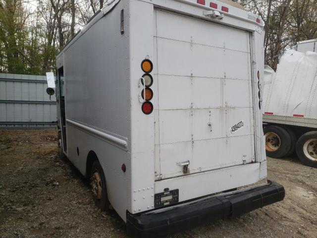 4UZAANCP54CL85207 - 2004 FREIGHTLINER CHASSIS M WHITE photo 3