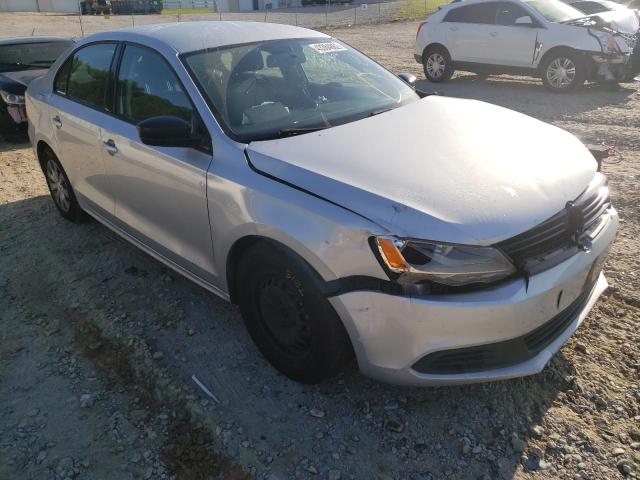 3VW1K7AJ1EM352262 - 2014 VOLKSWAGEN JETTA BASE فضي صورة 1