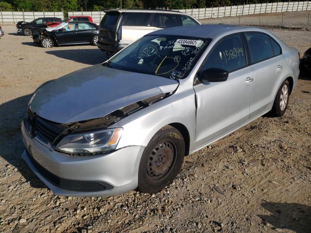 3VW1K7AJ1EM352262 - 2014 VOLKSWAGEN JETTA BASE فضي صورة 2