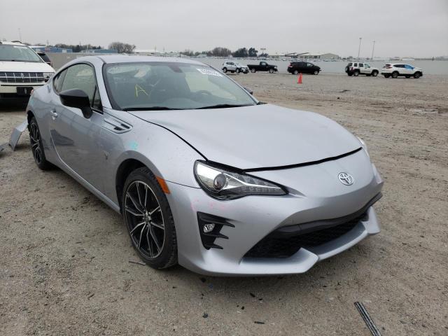 JF1ZNAE18J9700450 - 2018 TOYOTA 86 GT SILVER photo 1