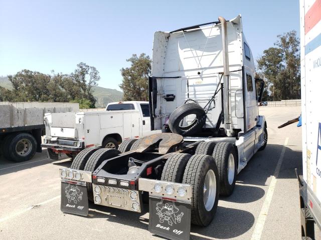 4V4NC9EH5CN536308 - 2012 VOLVO VNL64T WHITE photo 4