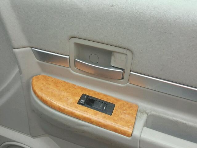 1A8HW58P89F719399 - 2009 CHRYSLER ASPEN LIMI CREAM photo 10