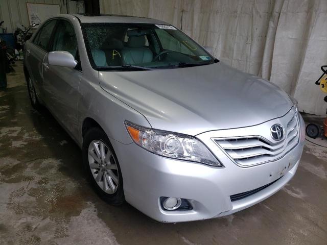 4T1BF3EKXBU208106 - 2011 TOYOTA CAMRY SILVER photo 1