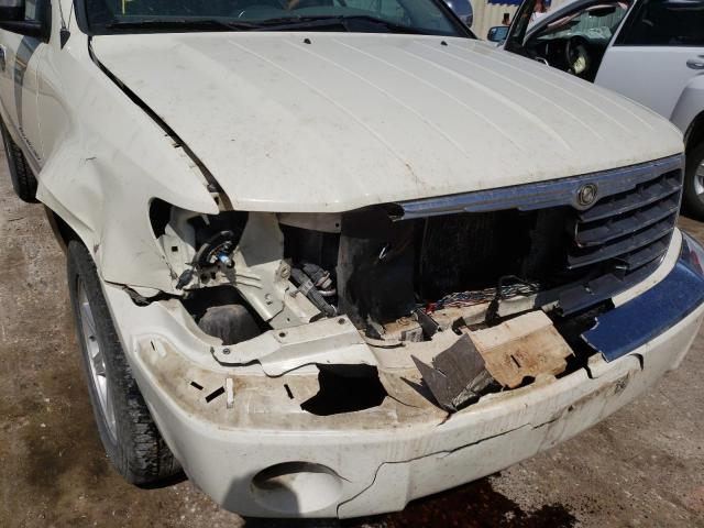 1A8HW58P37F578819 - 2007 CHRYSLER ASPEN LIMI WHITE photo 9