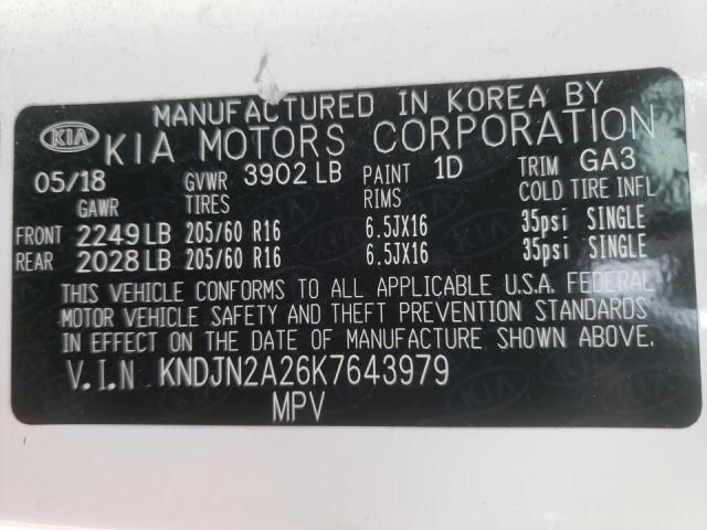 KNDJN2A26K7643979 - 2019 KIA SOUL WHITE photo 10