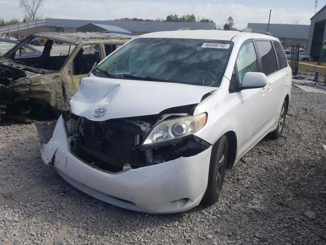 5TDKK3DC9ES408977 - 2014 TOYOTA SIENNA LE  photo 2