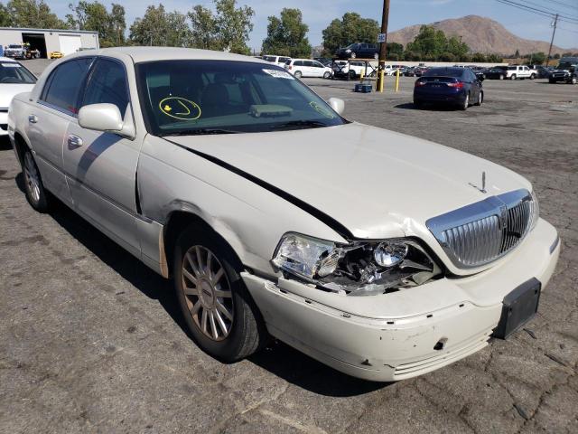 1LNHM81W26Y640497 - 2006 LINCOLN TOWN CAR S BEIGE photo 1