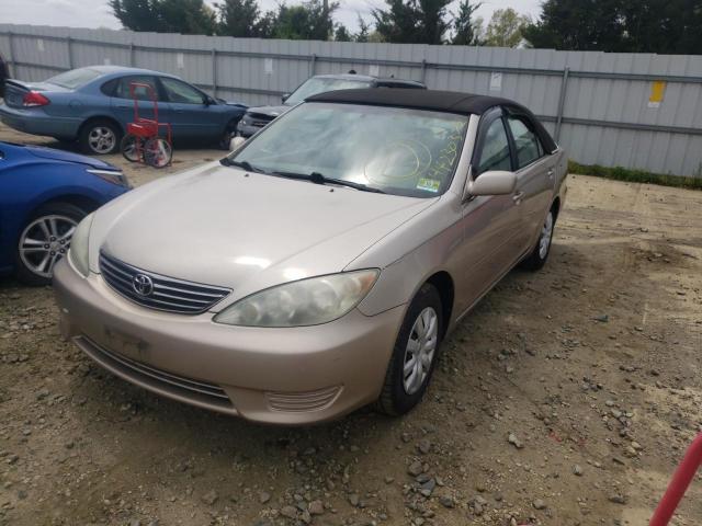 4T1BE32K55U561980 - 2005 TOYOTA CAMRY LE BEIGE photo 2