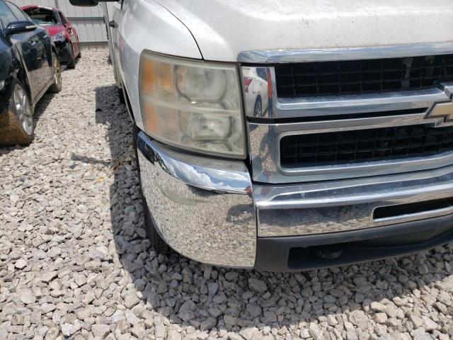 1GBHC24K27E573355 - 2007 CHEVROLET SILVERADO WHITE photo 9