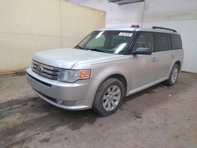 2FMGK5BC0BBD13348 - 2011 FORD FLEX SE SILVER photo 2