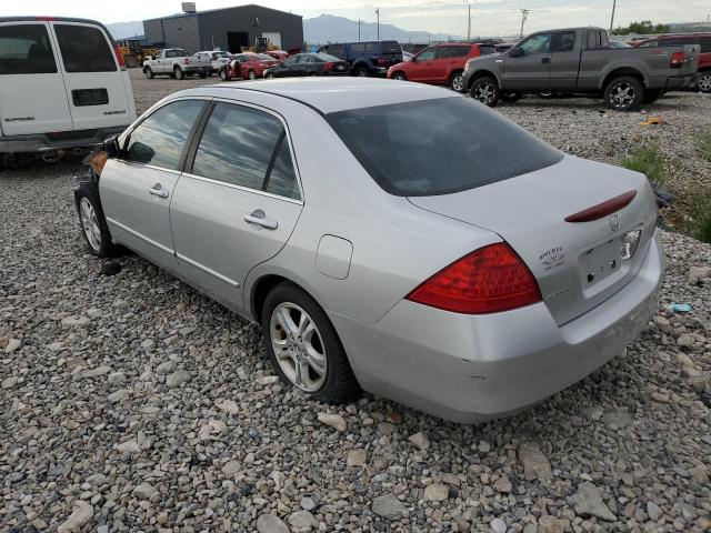 1HGCM56776A035559 - 2006 HONDA ACCORD SILVER photo 3