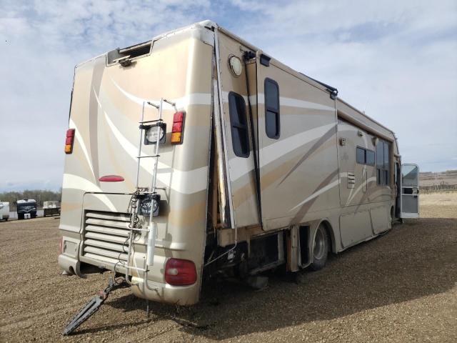 4UZAAHAKX3CM31055 - 2003 FREIGHTLINER CLASSIC BEIGE photo 4