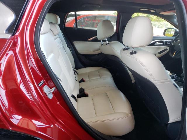SJKCH5CP8HA015831 - 2017 INFINITI QX30 BASE RED photo 6