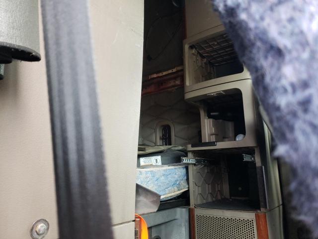 1FUJGLDR19LAL1985 - 2009 FREIGHTLINER CASCADIA 1 RED photo 6