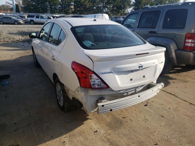 3N1CN7AP1HL805378 - 2017 NISSAN VERSA S WHITE photo 3