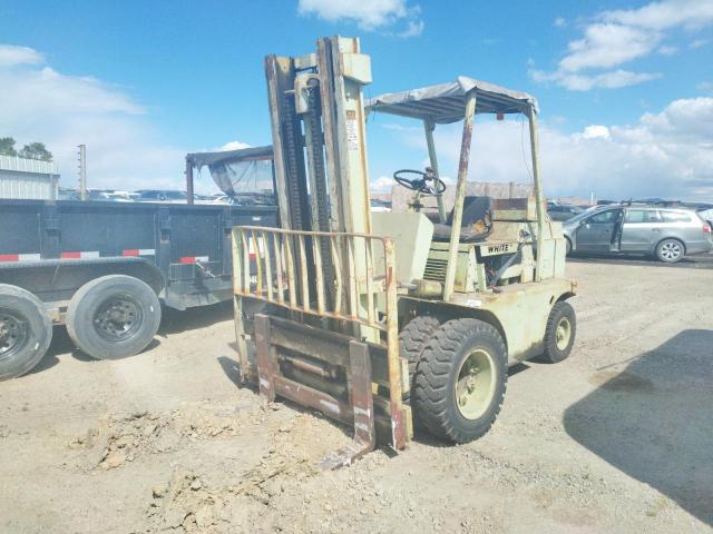 000000NA - 2000 EQUI FORKLIFT GREEN photo 2