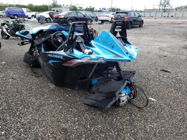 57XAARHB5L8136634 - 2020 POLARIS SLINGSHOT BLUE photo 3