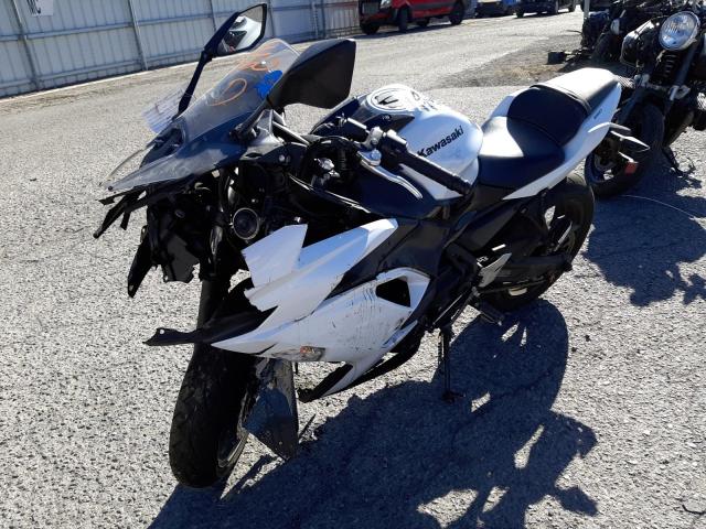 ML5EXEN12LDA02777 - 2020 KAWASAKI EX650 N WHITE photo 2