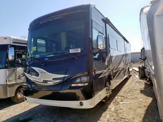 4UZAB2DT8ECFW7267 - 2016 CROS MOTORHOME TWO TONE photo 2