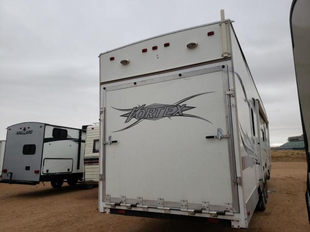 4XTFS39377C568658 - 2007 THOR 5TH WHEEL WHITE photo 4