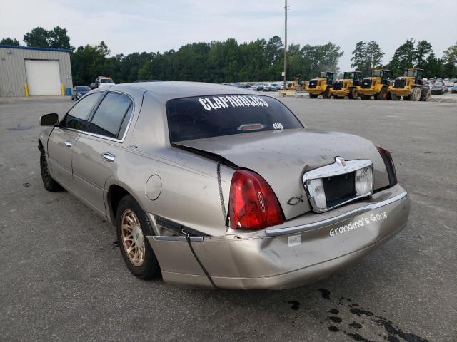 1LNFM82W3XY603188 - 1999 LINCOLN TOWN CAR S TAN photo 3