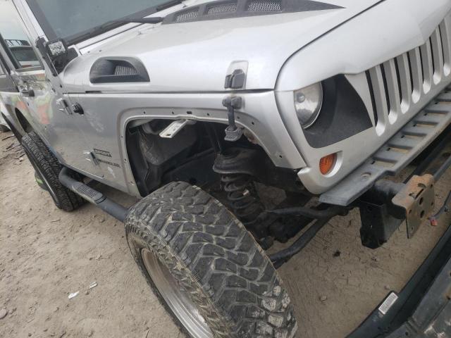 1J4AA2D16AL201752 - 2010 JEEP WRANGLER S SILVER photo 9